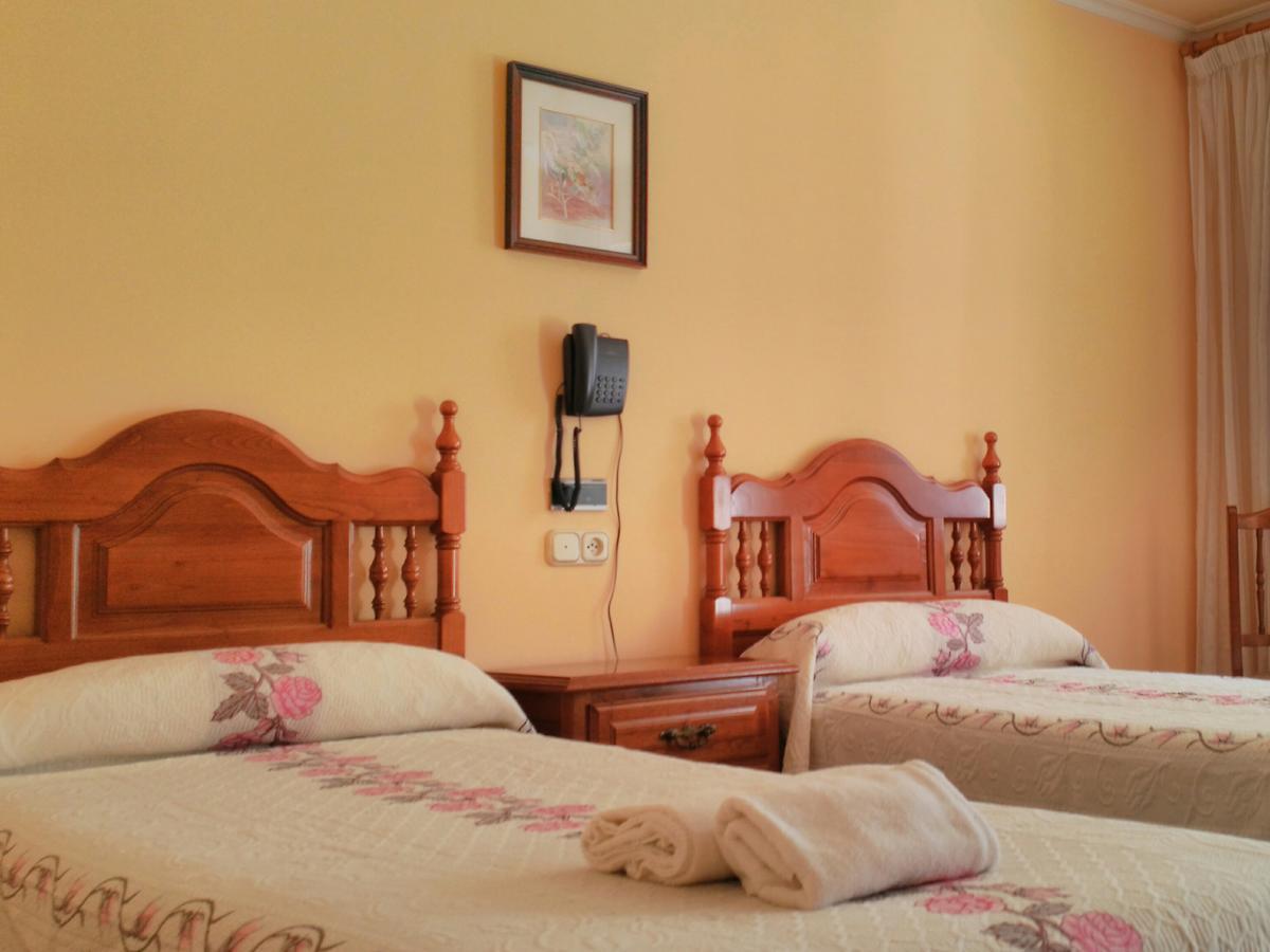 Pico Sacro I Hostal-Pension サンティアゴ・デ・コンポステーラ エクステリア 写真
